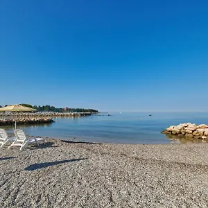 https://mobile-homes-stella-maris.in-istria.net