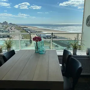Apartment Berrie's Sea View 